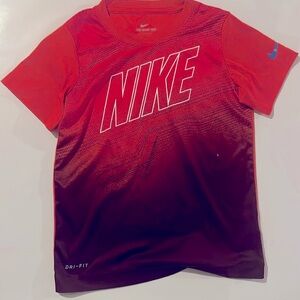Nike active shirt -6-7 years